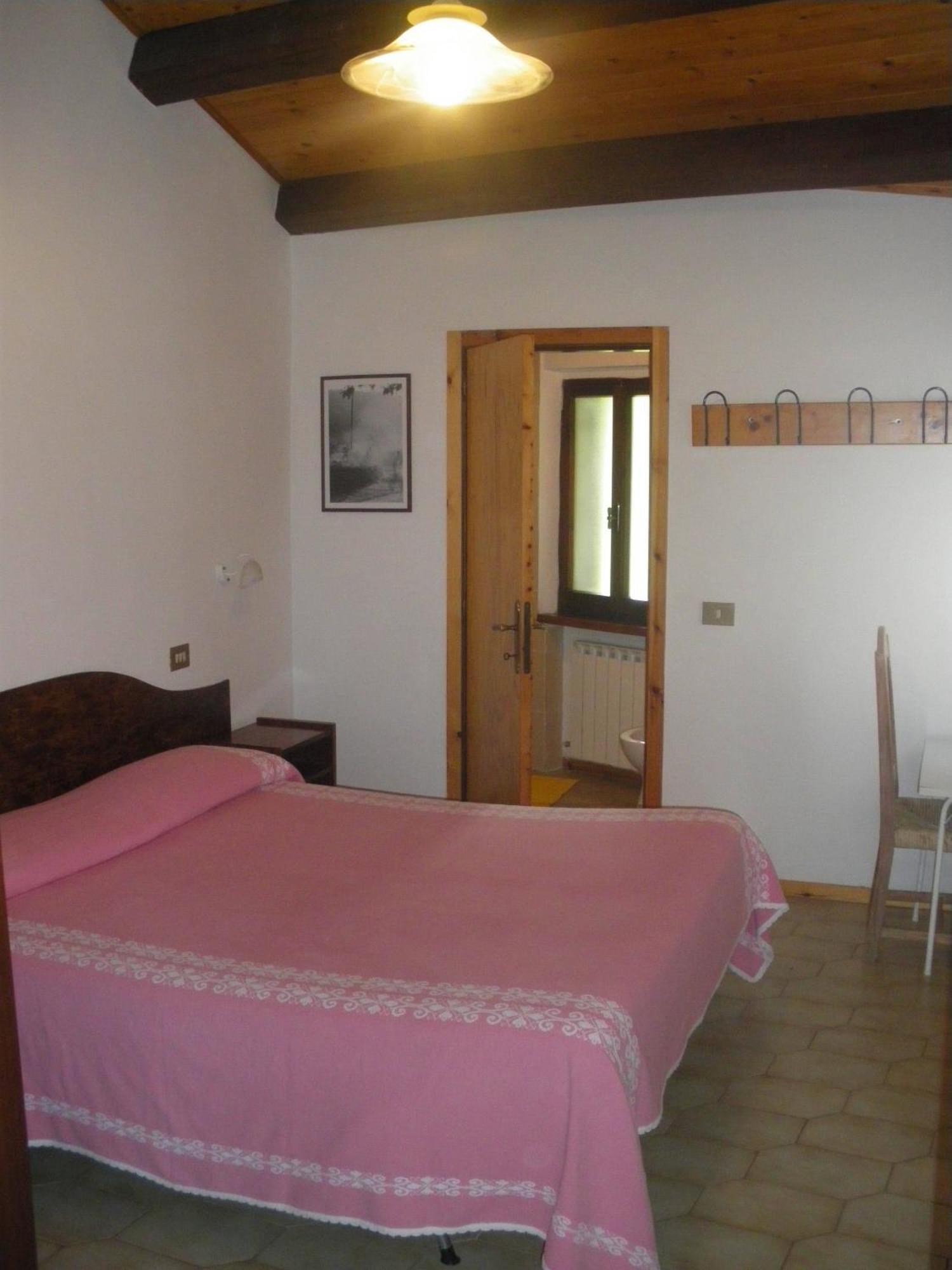 Agriturismo Orsaiola อูร์บาเนีย ภายนอก รูปภาพ