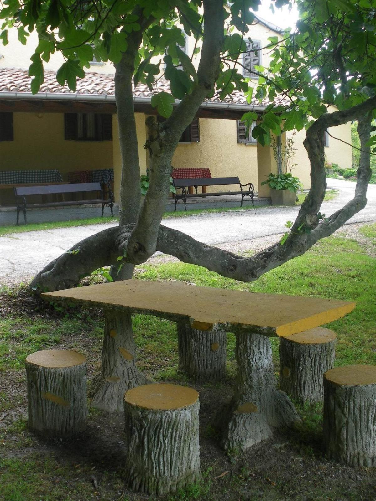 Agriturismo Orsaiola อูร์บาเนีย ภายนอก รูปภาพ